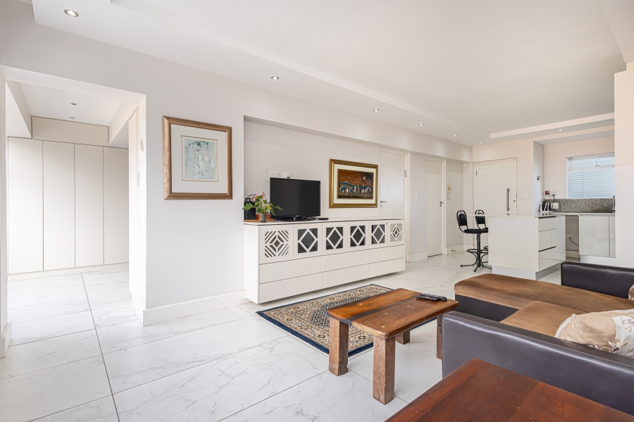 To Let 1 Bedroom Property for Rent in Sea Point Western Cape